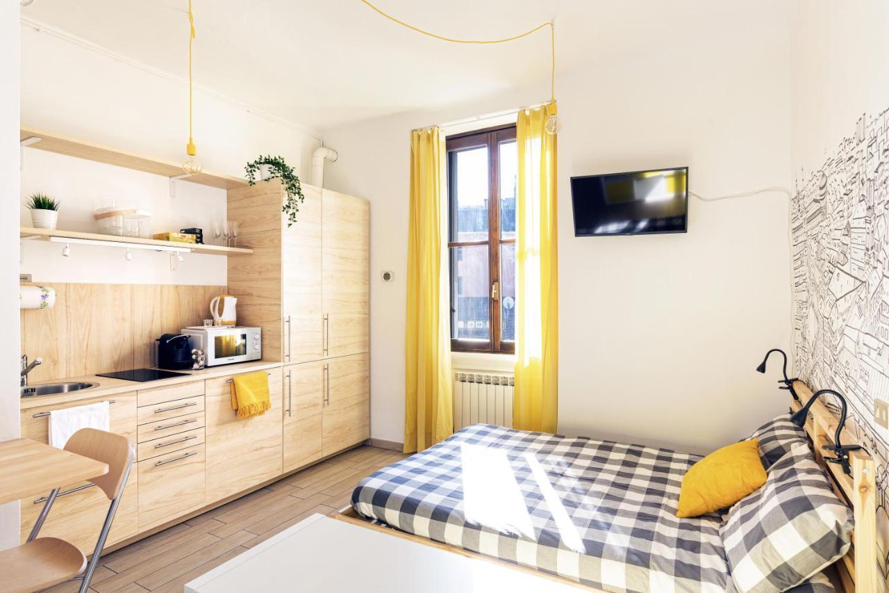 A Yellow Touch - Modern Studio In Isola Milano Exteriör bild