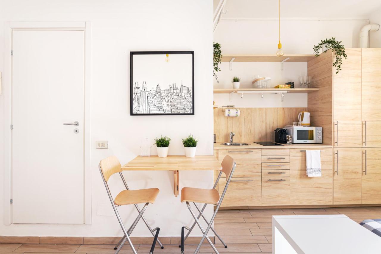 A Yellow Touch - Modern Studio In Isola Milano Exteriör bild