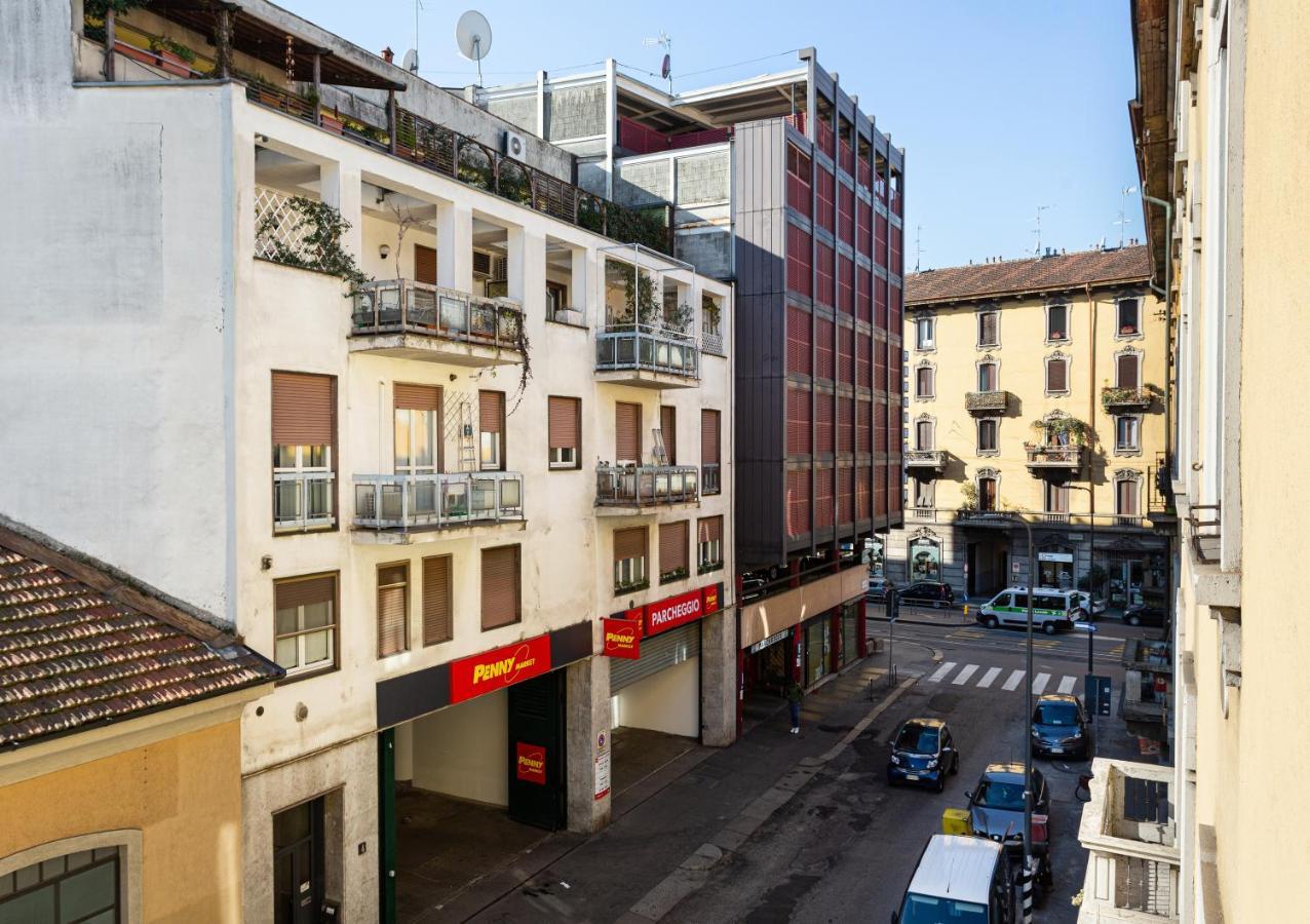 A Yellow Touch - Modern Studio In Isola Milano Exteriör bild